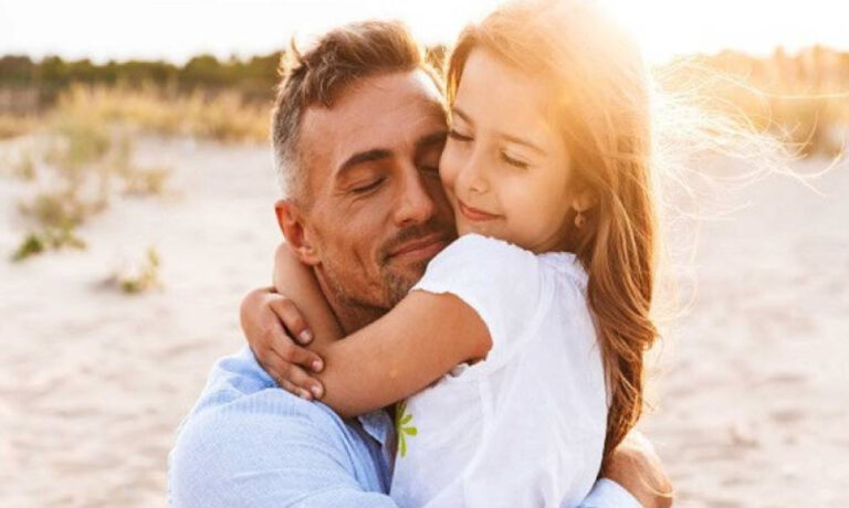 علاقة الأب بابنته